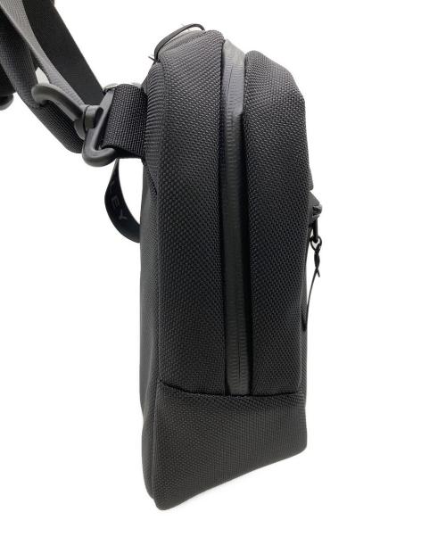 WEXLEY（ウェクスレイ）WEXLEY (ウェクスレイ) MALCOLM/8L SLING PACK ブラックの古着・服飾アイテム