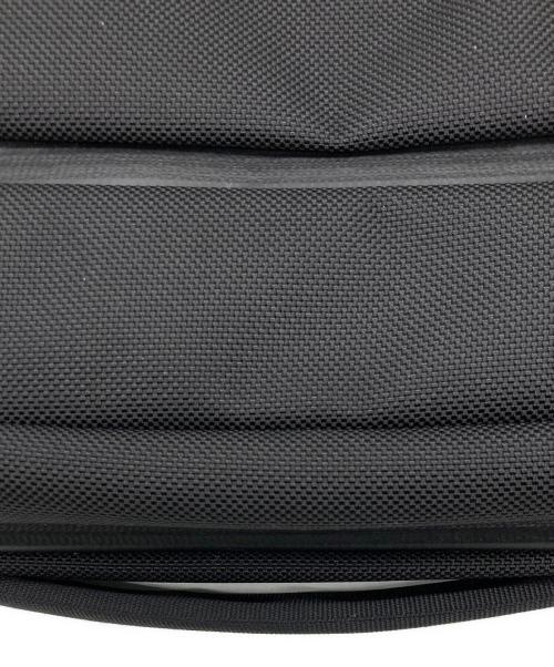 WEXLEY（ウェクスレイ）WEXLEY (ウェクスレイ) MALCOLM/8L SLING PACK ブラックの古着・服飾アイテム