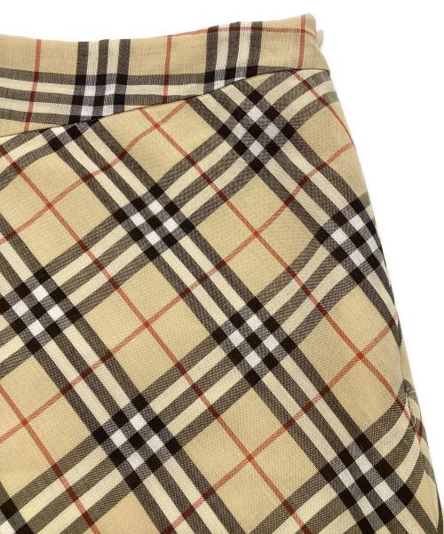 BURBERRY BLUE LABEL（バーバリー ブルー レーベル）BURBERRY BLUE LABEL (バーバリー ブルー レーベル) ノバチェックスカート ベージュ サイズ:36の古着・服飾アイテム