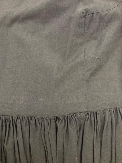 YAECA（ヤエカ）YAECA (ヤエカ) リネン混ギャザーワンピース オリーブ サイズ:Mの古着・服飾アイテム
