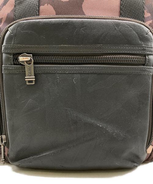 TUMI（トゥミ）TUMI (トゥミ) カモフラシェパードバックパック ブラウン×ブラックの古着・服飾アイテム