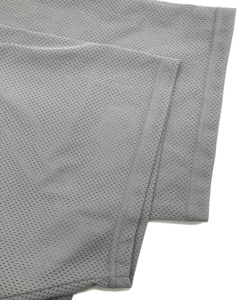 CMF OUTDOOR GARMENT（コンフィーアウトドアガーメント）CMF OUTDOOR GARMENT (コンフィーアウトドアガーメント) QUICK DRY TEE グレー サイズ:XLの古着・服飾アイテム