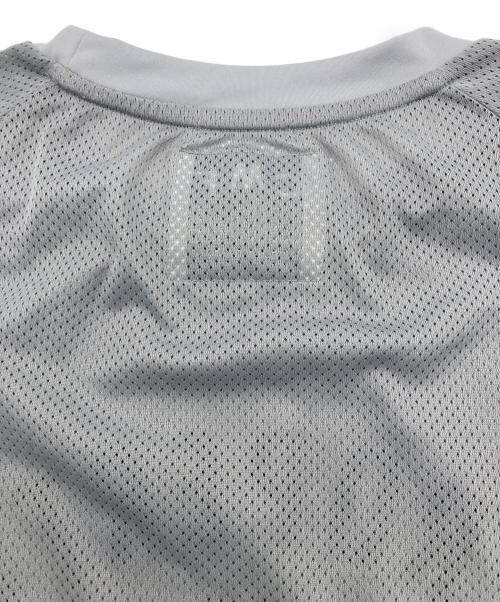 CMF OUTDOOR GARMENT（コンフィーアウトドアガーメント）CMF OUTDOOR GARMENT (コンフィーアウトドアガーメント) QUICK DRY TEE グレー サイズ:XLの古着・服飾アイテム