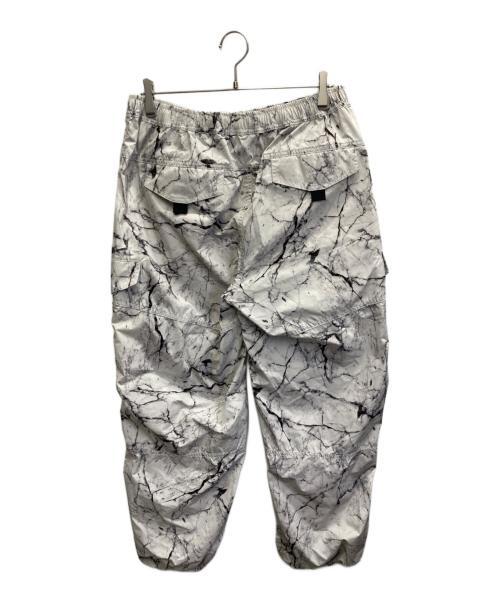 BEAMS（ビームス）BEAMS (ビームス) 撥水 総柄プリント スノー オーバーパンツ ホワイト×ブラック サイズ:Mの古着・服飾アイテム