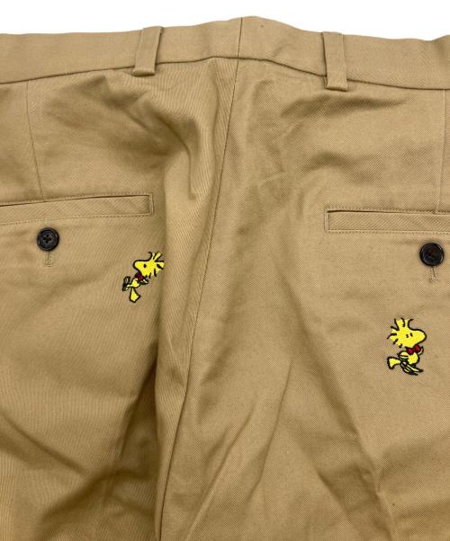 BROOKS BROTHERS（ブルックスブラザーズ）BROOKS BROTHERS (ブルックスブラザーズ) PEANUTS (ピーナッツ) コットンツイルウッドストックエンブロイダリーチノパンツ ブラウン サイズ:W34の古着・服飾アイテム