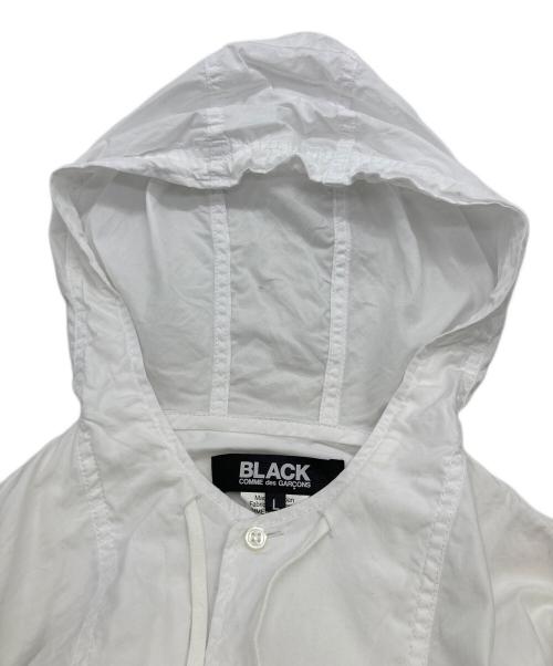 BLACK COMME des GARCONS（ブラックコムデギャルソン）BLACK COMME des GARCONS (ブラックコムデギャルソン) AD2021　フーディシャツ ホワイト サイズ:Lの古着・服飾アイテム