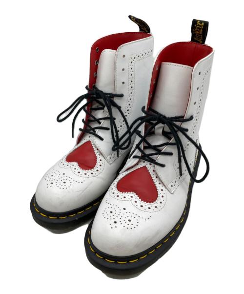 Dr.Martens（ドクターマーチン）Dr.Martens (ドクターマーチン) BENTLEY II HRT BROGUE 8-EYE BOOT W/HEART ホワイト サイズ:24の古着・服飾アイテム