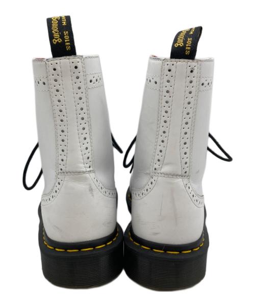 Dr.Martens（ドクターマーチン）Dr.Martens (ドクターマーチン) BENTLEY II HRT BROGUE 8-EYE BOOT W/HEART ホワイト サイズ:24の古着・服飾アイテム