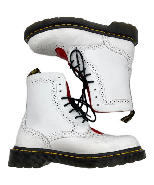 Dr.Martens（ドクターマーチン）Dr.Martens (ドクターマーチン) BENTLEY II HRT BROGUE 8-EYE BOOT W/HEART ホワイト サイズ:24の古着・服飾アイテム