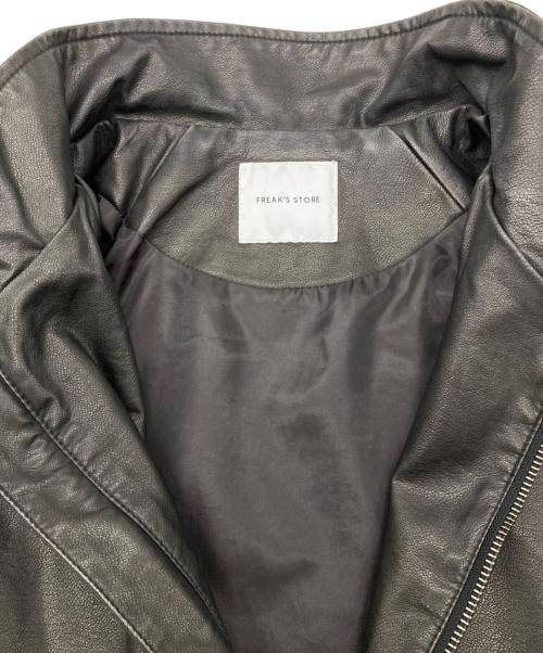 FREAK'S STORE（フリークスストア）FREAK'S STORE (フリークスストア) ウォッシュ加工 レザレッド スタンドカラー ジップアップ ショートブルゾン ブラック サイズ:Lの古着・服飾アイテム