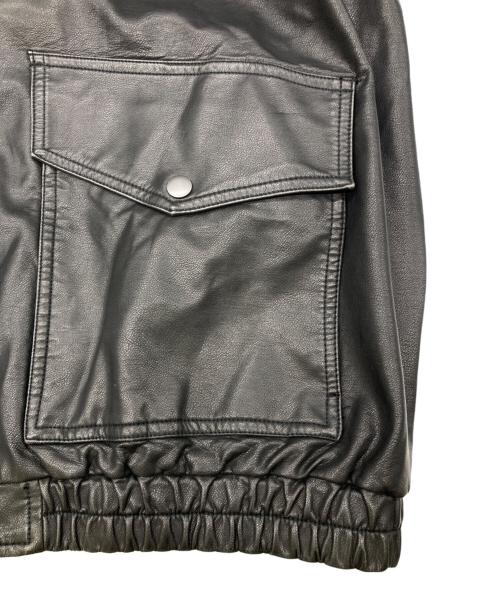 FREAK'S STORE（フリークスストア）FREAK'S STORE (フリークスストア) ウォッシュ加工 レザレッド スタンドカラー ジップアップ ショートブルゾン ブラック サイズ:Lの古着・服飾アイテム