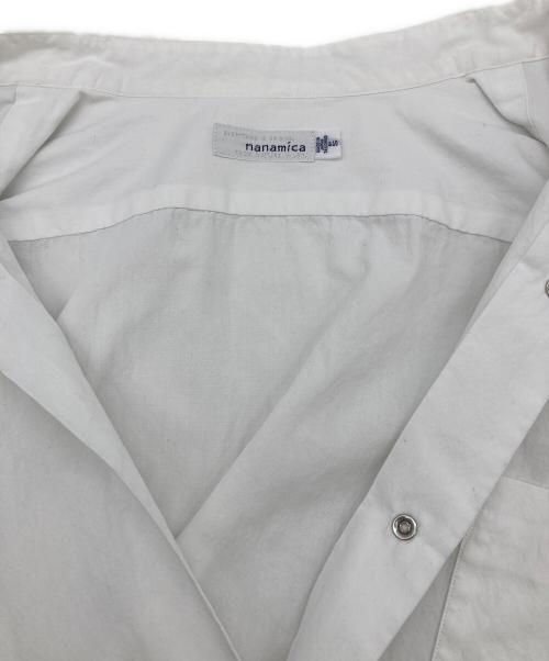 nanamica（ナナミカ）nanamica (ナナミカ) バンドカラーシャツ ホワイト サイズ:Sの古着・服飾アイテム