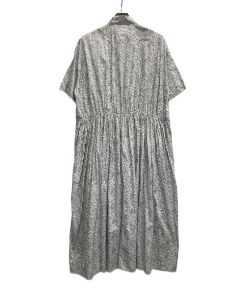 Toujours（トゥジュー）Toujours (トゥジュー) Short Sleeve Classic Gathered Dress/リバティ プチフラワー プリント コットン ドレス ホワイト×グレー サイズ:Sの古着・服飾アイテム