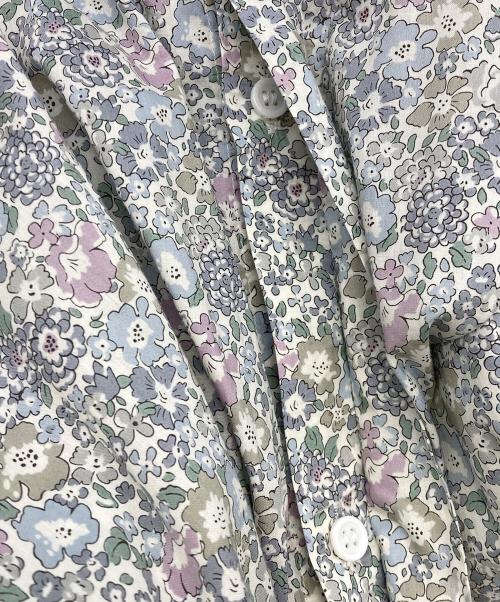 Toujours（トゥジュー）Toujours (トゥジュー) Short Sleeve Classic Gathered Dress/リバティ プチフラワー プリント コットン ドレス ホワイト×グレー サイズ:Sの古着・服飾アイテム