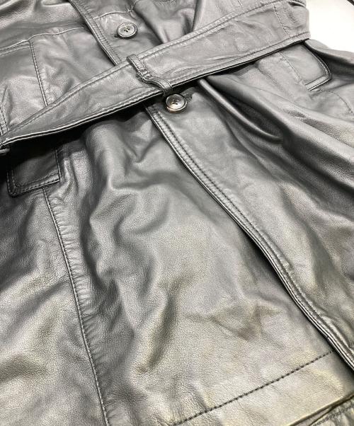 BARNEYS NEWYORK（バーニーズ・ニューヨーク）BARNEYS NEWYORK (バーニーズ・ニューヨーク) レザートレンチコート ブラック サイズ:48の古着・服飾アイテム