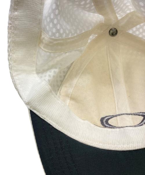 OAKLEY（オークリー）OAKLEY (オークリー) キャップ ホワイトの古着・服飾アイテム
