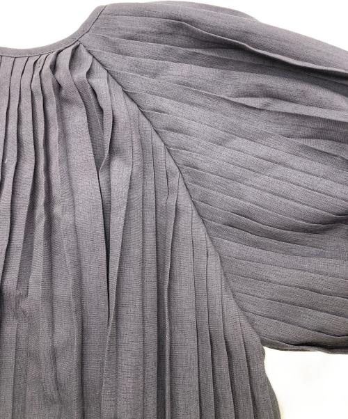 Louren（ローレン）louren (ローレン) all pleats volume dress グレー サイズ:FREEの古着・服飾アイテム
