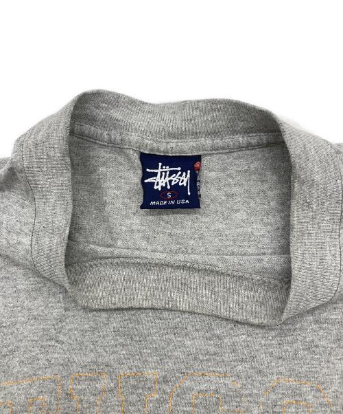 stussy（ステューシー）stussy (ステューシー) 紺タグ　刺繍Tシャツ グレー サイズ:Sの古着・服飾アイテム