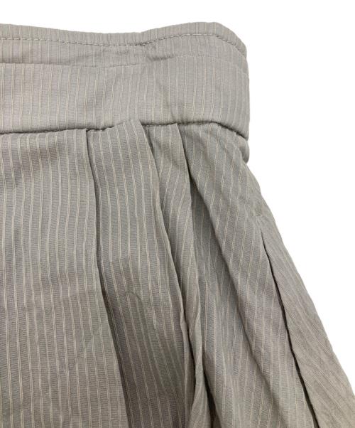 ebure（エブール）EBURE (エブール) S/Cシアーストライプ マキシ丈タックギャザースカート グレー サイズ:36の古着・服飾アイテム
