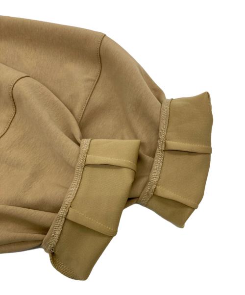 OLUN（オルン）olun (オルン) コクーンペプラムカーディガン ベージュ サイズ:Mの古着・服飾アイテム
