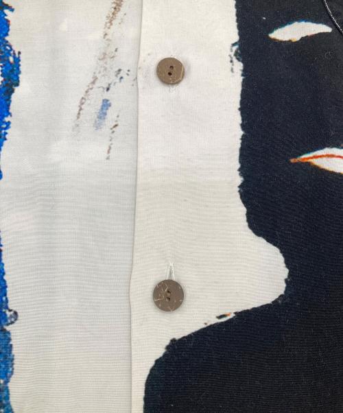 GUILTY PARTIES（ギルティーパーティーズ）GUILTY PARTIES (ギルティーパーティーズ) JEAN-MICHEL BASQUIAT (ジャン ミシェル バスキア) S/S HAWAIAN SHIRT ホワイト サイズ:Mの古着・服飾アイテム