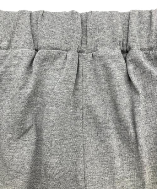 blanc basque（ブランバスク）BLANC basque (ブランバスク) プリントTシャツ ドッキング 変形スカート グレー サイズ:38の古着・服飾アイテム