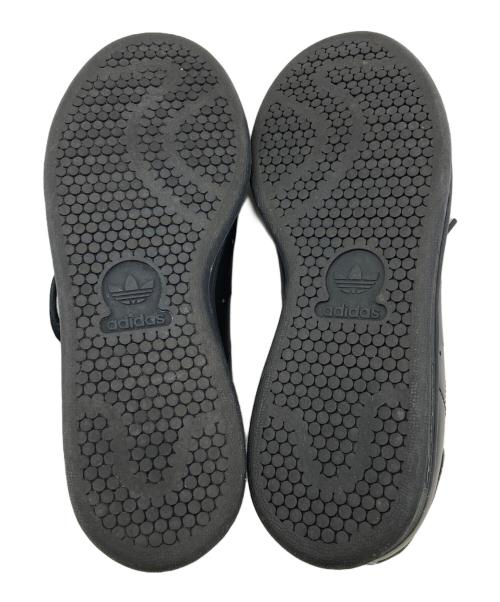 adidas（アディダス）adidas (アディダス) ローカットスニーカー/スタンスミス ブラック サイズ:23の古着・服飾アイテム