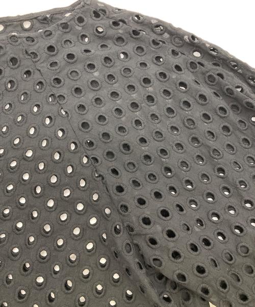 Spick and Span（スピック＆スパン）Spick and Span (スピック＆スパン) 25SS カットワークドットボートネックブラウス ブラック サイズ:FREEの古着・服飾アイテム