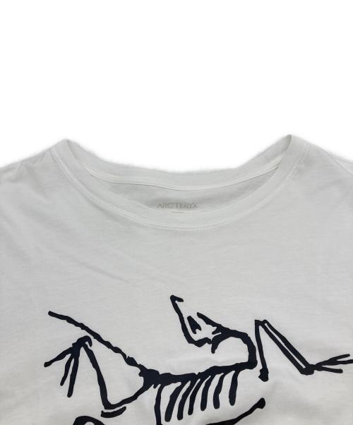 ARC'TERYX（アークテリクス）ARC'TERYX (アークテリクス) ロゴTEE ホワイト サイズ:Lの古着・服飾アイテム