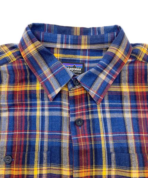 Patagonia（パタゴニア）Patagonia (パタゴニア) 17年製 コットンチェックシャツ ブルー×レッド サイズ:Mの古着・服飾アイテム