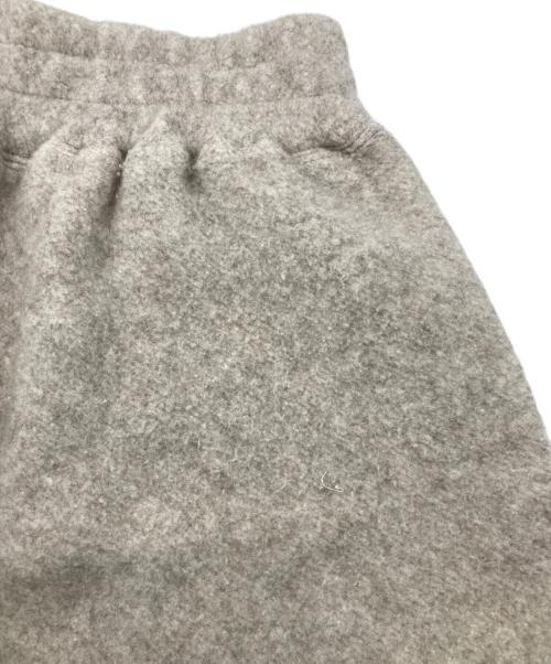 SEEALL（シーオール）SEEALL (シーオール) CROPPED BUGGY SWEAT PANTS ベージュ サイズ:Mの古着・服飾アイテム