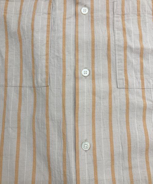 Pilgrim Surf+Supply（ピルグリム サーフサプライ）PILGRIM SURF+SUPPLY (ピルグリム サーフサプライ) 25SS Johnny Stripe Short Sleeve Shirt ベージュ サイズ:Mの古着・服飾アイテム