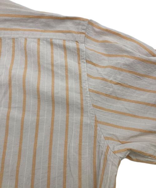 Pilgrim Surf+Supply（ピルグリム サーフサプライ）PILGRIM SURF+SUPPLY (ピルグリム サーフサプライ) 25SS Johnny Stripe Short Sleeve Shirt ベージュ サイズ:Mの古着・服飾アイテム