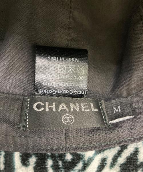 CHANEL（シャネル）CHANEL (シャネル) ココマーク付き花柄パイル地バケットハット ホワイト×ブラック サイズ:Mの古着・服飾アイテム