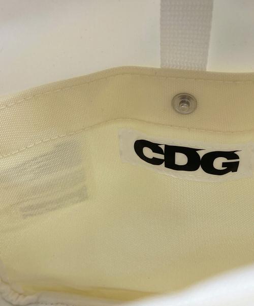 CDG（シーディージー）CDG (シーディージー) ナイロンクラシック ショルダーバッグ ベージュの古着・服飾アイテム