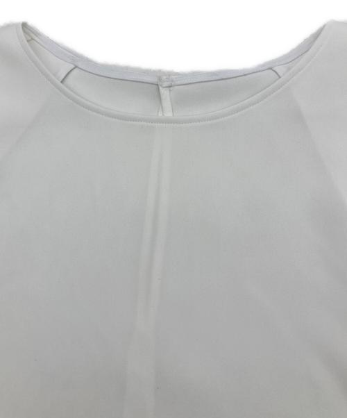 E by e clat（イーバイエクラ）e by e clat (イーバイエクラ) とろみ】華奢見えブラウス ホワイト サイズ:SIZE40の古着・服飾アイテム