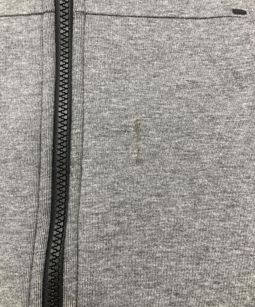 NIKE（ナイキ）NIKE (ナイキ) テックパーカー グレー サイズ:Mの古着・服飾アイテム