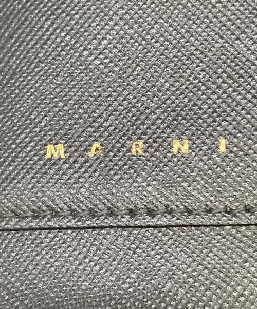MARNI（マルニ）MARNI (マルニ) サフィアーノレザー製 二つ折りウォレット ブラックの古着・服飾アイテム