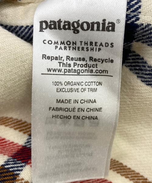 Patagonia（パタゴニア）Patagonia (パタゴニア) フィヨルドフランネルシャツ ベージュ サイズ:Sの古着・服飾アイテム