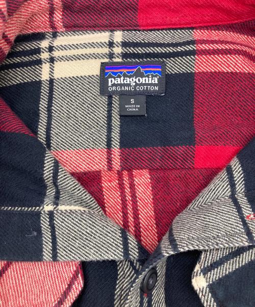 Patagonia（パタゴニア）Patagonia (パタゴニア) チェックネルシャツ レッド×ブラック サイズ:Sの古着・服飾アイテム