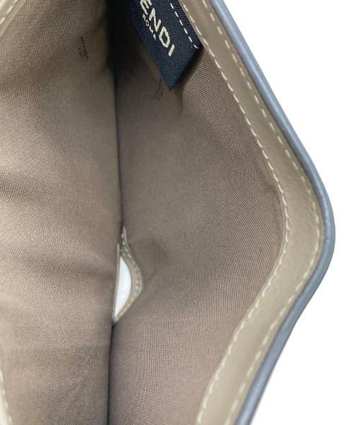 FENDI（フェンディ）FENDI (フェンディ) 2つ折り財布 ベージュの古着・服飾アイテム