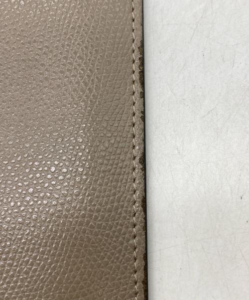 FENDI（フェンディ）FENDI (フェンディ) 2つ折り財布 ベージュの古着・服飾アイテム