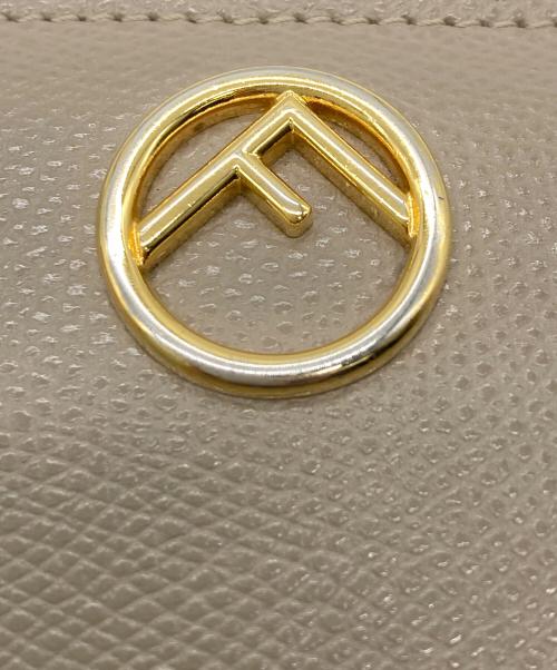 FENDI（フェンディ）FENDI (フェンディ) 2つ折り財布 ベージュの古着・服飾アイテム
