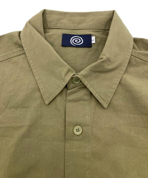 SOL soonerorlater（ソル スーナーオアレイター）SOL soonerorlater (ソル スーナーオアレイター) COTTON TWILL SHIRT グリーン サイズ:Lの古着・服飾アイテム