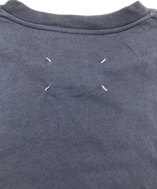 Maison Margiela（メゾンマルジェラ）Maison Margiela (メゾンマルジェラ) ステレオタイプ ロゴTシャツ ネイビー サイズ:48の古着・服飾アイテム