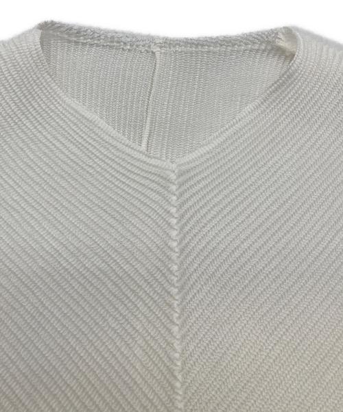 SPECCHIO（スペッチオ）SPECCHIO (スペッチオ) バイアスシャトル Vネック ドルマンプルオーバー ホワイト サイズ:40の古着・服飾アイテム