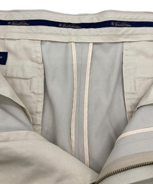 BROOKS BROTHERS（ブルックスブラザーズ）BROOKS BROTHERS (ブルックスブラザーズ) センタープレスチノパンツ ベージュ サイズ:W33×L30の古着・服飾アイテム