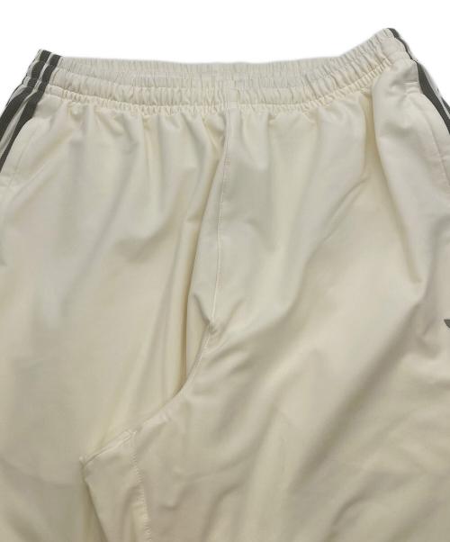 adidas（アディダス）adidas (アディダス) トラックパンツ ベージュ サイズ:XLの古着・服飾アイテム