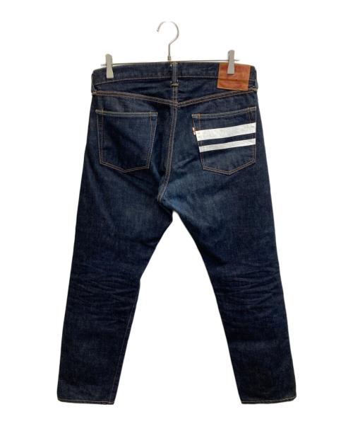 MOMOTARO JEANS（桃太郎ジーンズ）MOMOTARO JEANS (桃太郎ジーンズ) 出陣レーベルナローテーパードジーンズ ネイビー サイズ:W32×L33の古着・服飾アイテム