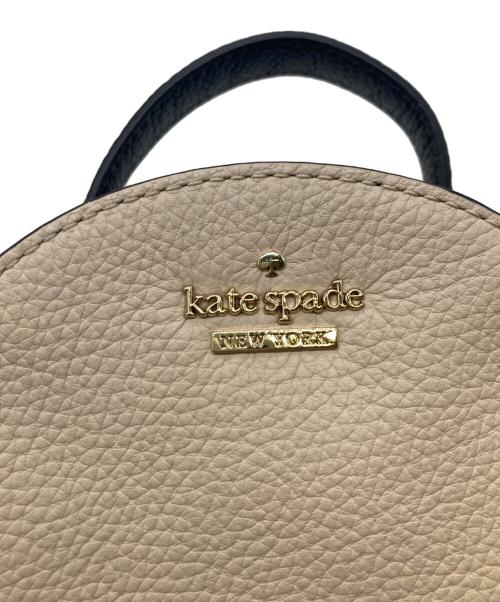Kate Spade（ケイトスペード）Kate Spade (ケイトスペード) ミニレザーリュック ベージュ×ブラックの古着・服飾アイテム